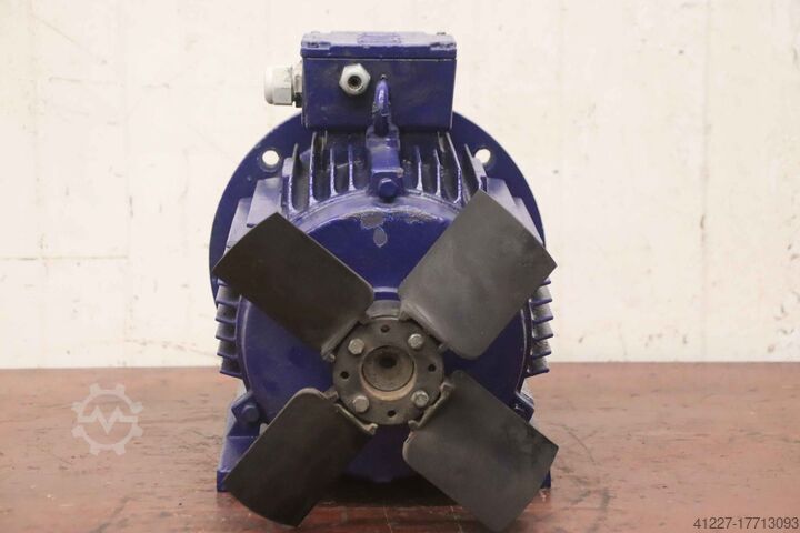 Electric motor 7.5 kW 2905 rpm Dutchi DM1 132SX2