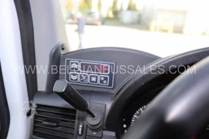 Minibus Mercedes Sprinter Transfer 55 / Airco