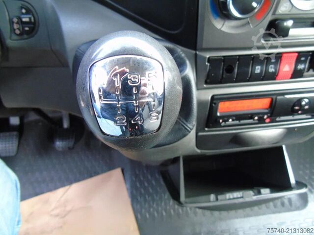 Closed box Iveco Daily 70 C17 + MANUAL