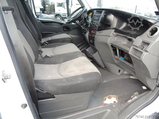 Closed box Iveco Daily 70 C17 + MANUAL