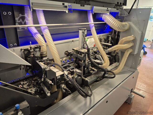 Edge banding machine. Format4 tempora F800 60.08 e-motion