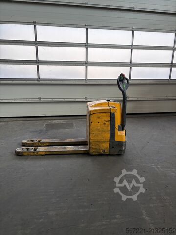 Electric Pallet Trucks Jungheinrich EJE 225
