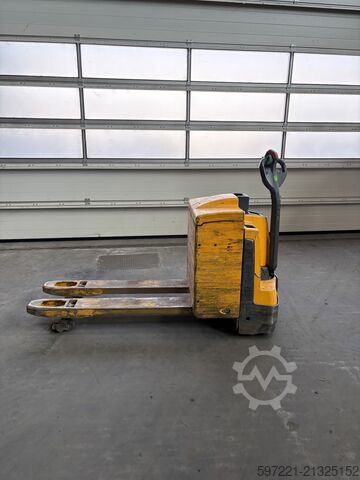 Electric Pallet Trucks Jungheinrich EJE 225