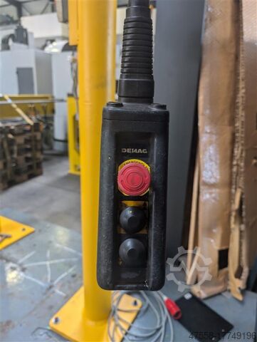 Pillar Type Swivelling Crane DEMAG SDK 250