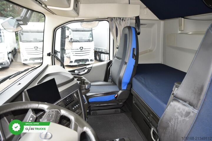 Standard tractor unit VOLVO FH 460 Globetrotter XL Varios i-Save