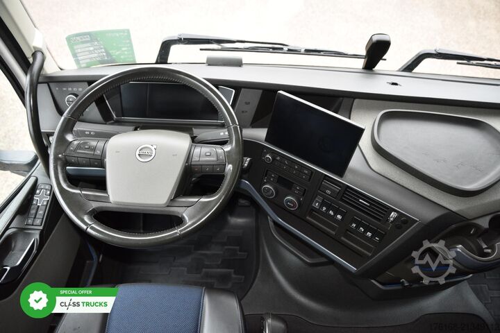 Standard tractor unit VOLVO FH 460 Globetrotter XL Varios i-Save