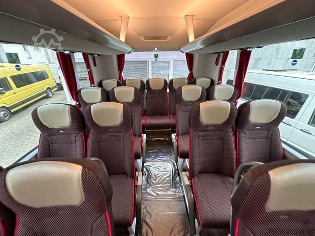 Motor coach MAN Lions Coach R08 63 Sitze 3-Achsen 13.8m