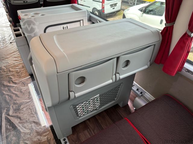 Motor coach MAN Lions Coach R08 63 Sitze 3-Achsen 13.8m