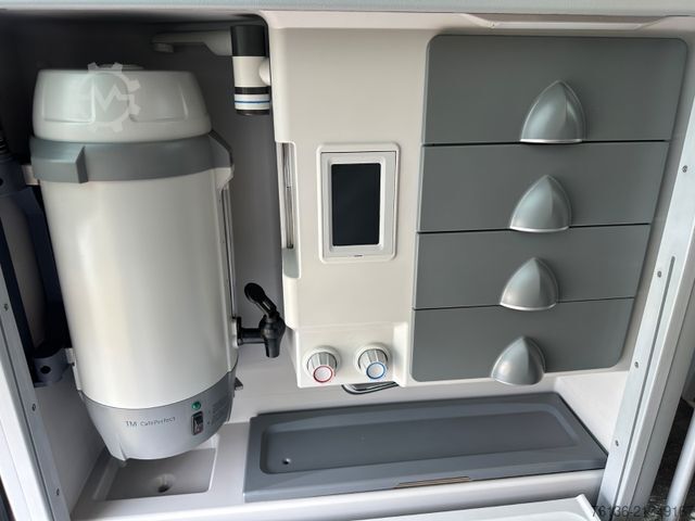 Motor coach MAN Lions Coach R08 63 Sitze 3-Achsen 13.8m