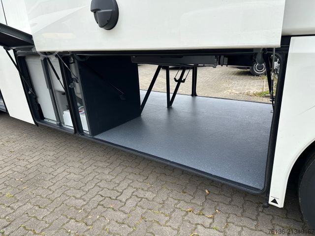 Motor coach MAN Lions Coach R08 63 Sitze 3-Achsen 13.8m