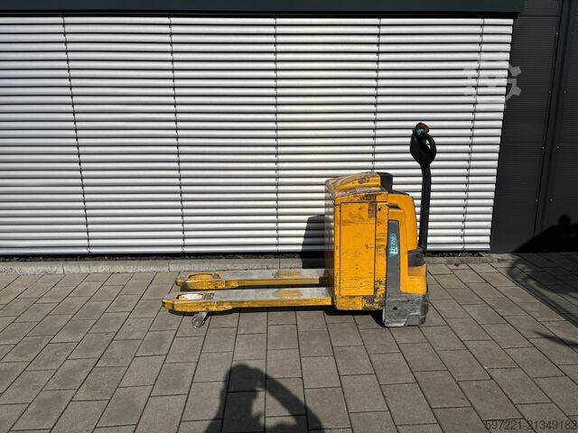 Elektrische Niederhubwagen Jungheinrich EJE 120