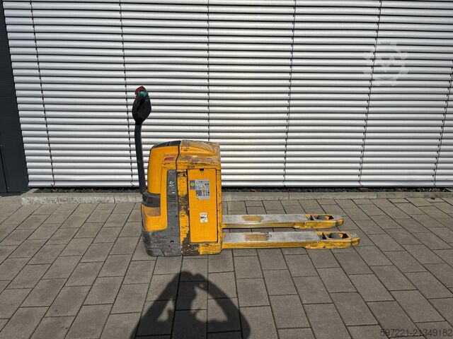 Elektrische Niederhubwagen Jungheinrich EJE 120