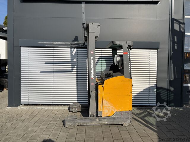 Schubmaststapler Jungheinrich ETV 216