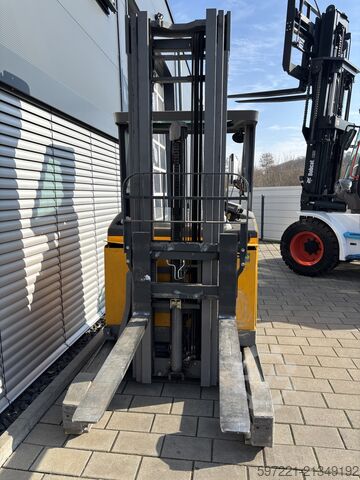 Schubmaststapler Jungheinrich ETV 216