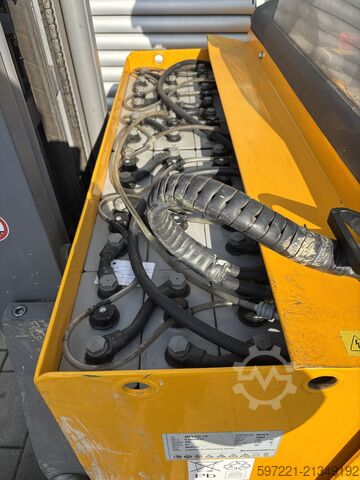 Schubmaststapler Jungheinrich ETV 216