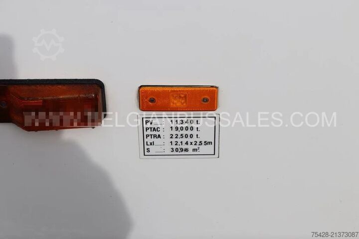 Intercitybus Mercedes-Benz Intouro / 12.2m / Manual / Euro 6