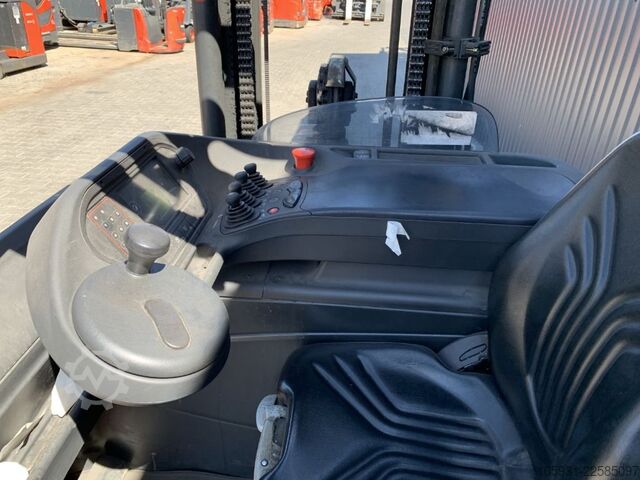 Schubmaststapler Linde R12B