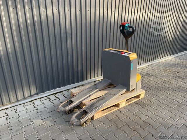 Niederhubwagen Jungheinrich EJEM13