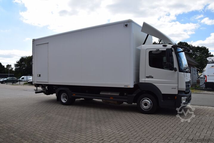 Transporter mit Koffer Mercedes-Benz Atego II  818 Koffer LBW 1500KGAutomatik Tempo