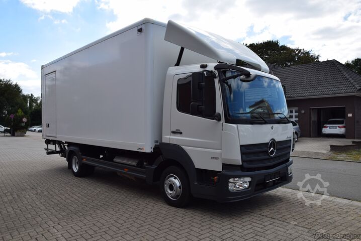 Transporter mit Koffer Mercedes-Benz Atego II  818 Koffer LBW 1500KGAutomatik Tempo