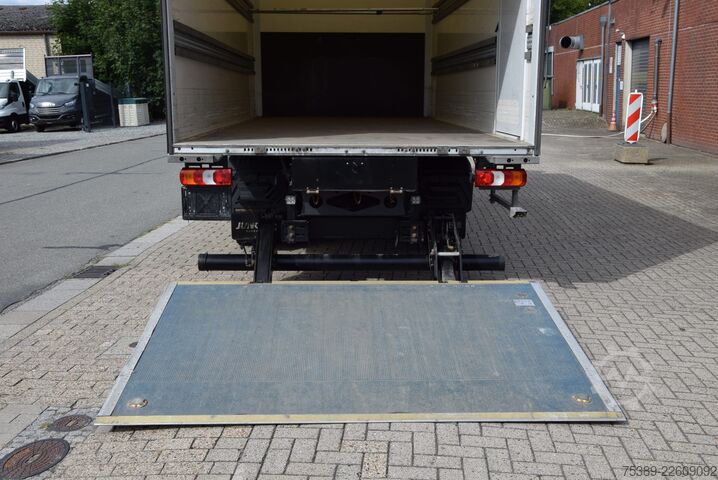 Transporter mit Koffer Mercedes-Benz Atego II  818 Koffer LBW 1500KGAutomatik Tempo