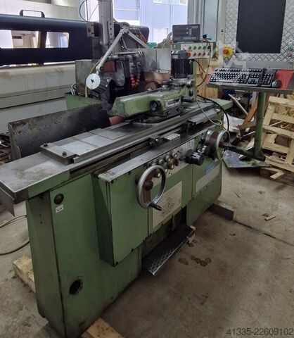 Cylindrical grinding machine TOS BUAJ 28