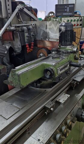 Cylindrical grinding machine TOS BUAJ 28