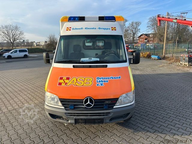 Fire truck MERCEDES-BENZ Sprinter 313 RTW / Trage /