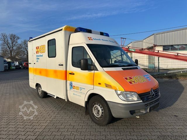 Fire truck MERCEDES-BENZ Sprinter 313 RTW / Trage /