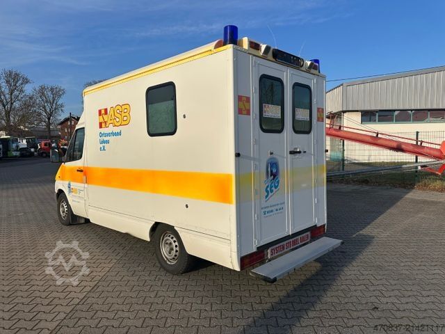 Fire truck MERCEDES-BENZ Sprinter 313 RTW / Trage /