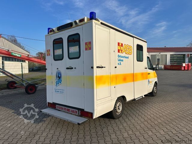 Fire truck MERCEDES-BENZ Sprinter 313 RTW / Trage /