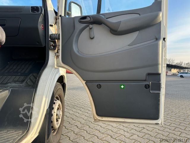 Fire truck MERCEDES-BENZ Sprinter 313 RTW / Trage /