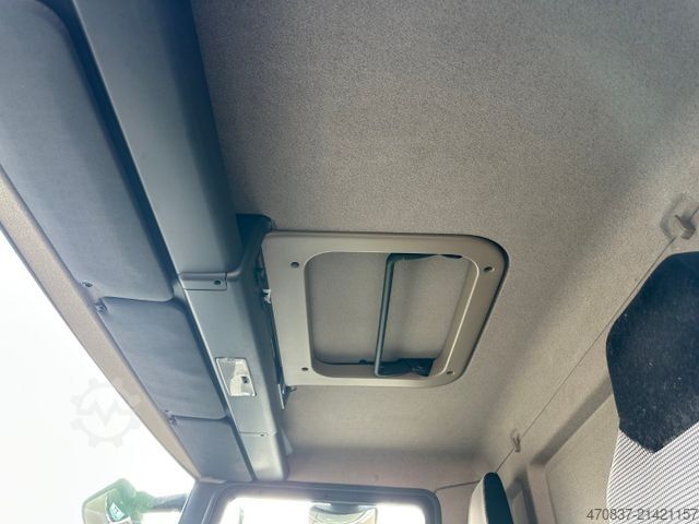 Box van MAN TGL 8.160 / Seitentür / LBW