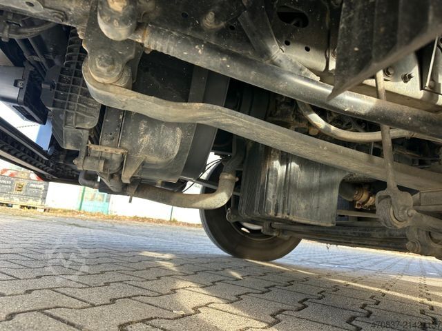 Box van MAN TGL 8.160 / Seitentür / LBW