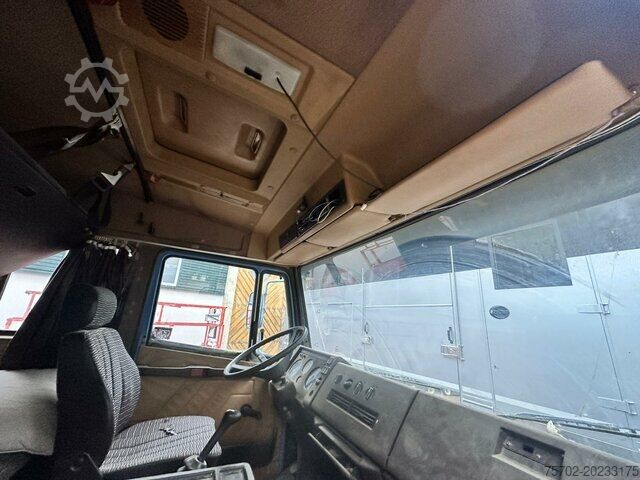 Viehtransporter Mercedes-Benz 817 3-4 Pferde original 75.224 km