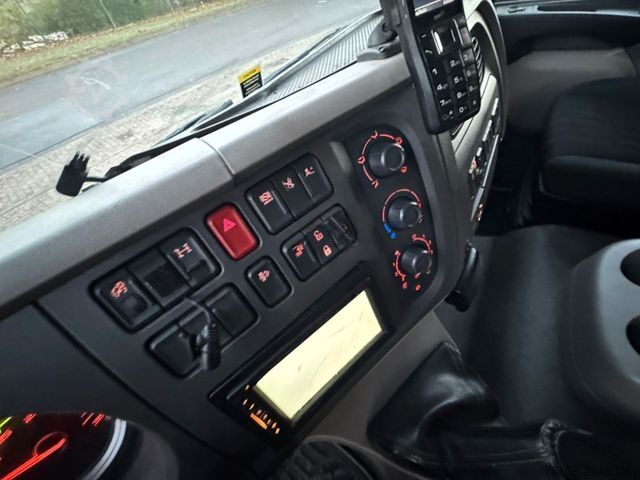 Refrigerated truck DAF LF 16.260 Tiefkühlkoffer mit Ladebordwand