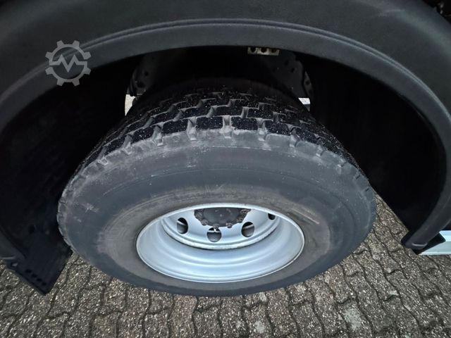 Refrigerated truck DAF LF 16.260 Tiefkühlkoffer mit Ladebordwand