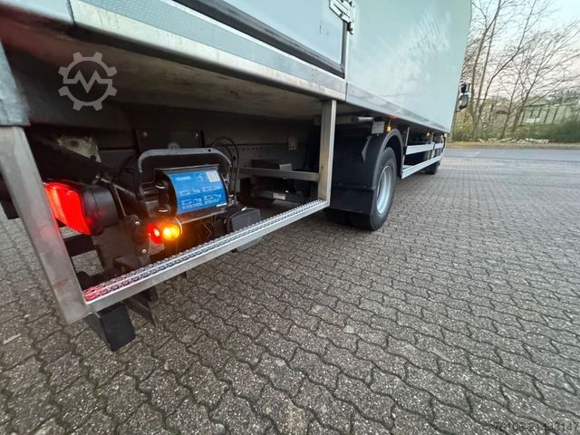 Refrigerated truck DAF LF 16.260 Tiefkühlkoffer mit Ladebordwand