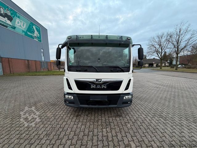 Box van MAN TGL 8.190  Isolier Koffer mit Ladebordwand
