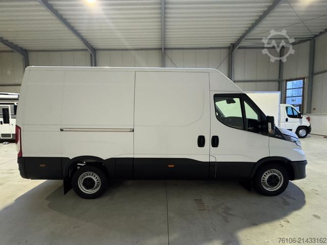 Kastenwagen IVECO Daily 35S16 Kastenwagen *Klima*2 stück auf Lager