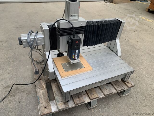 Small Drilling/Milling Machine ISERT ELECTRONIC X 350 / Y 300 / Z 70 mm - 24000 RPM