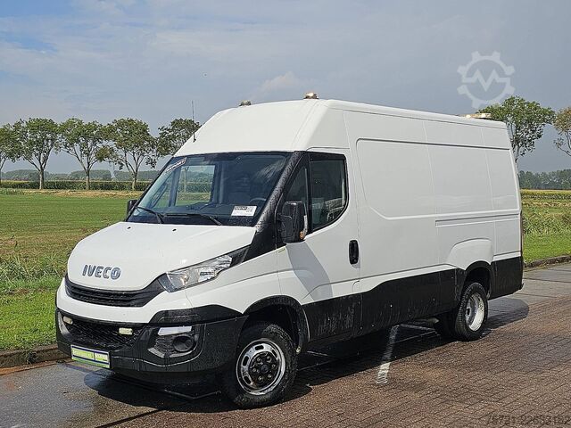 High-roof van IVECO DAILY 35 C 18 3.0 L2H2