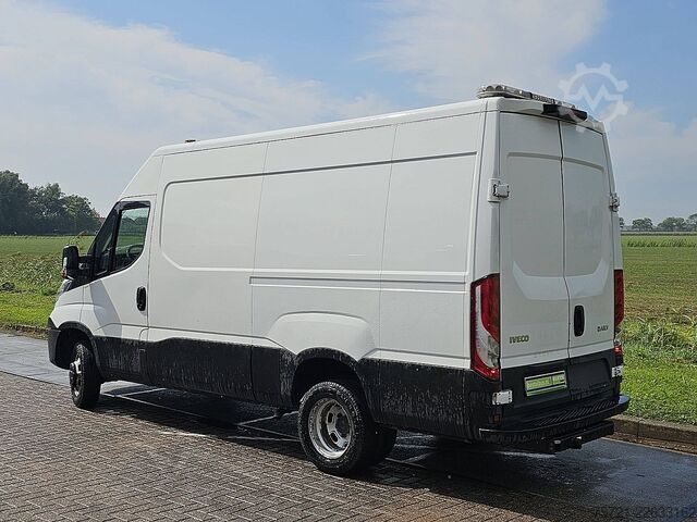 High-roof van IVECO DAILY 35 C 18 3.0 L2H2