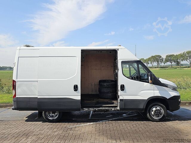 High-roof van IVECO DAILY 35 C 18 3.0 L2H2