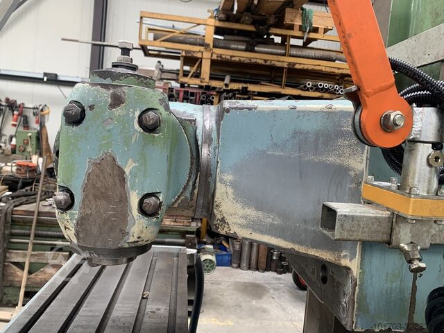 Universal-Fräsmaschine DUFOUR F250