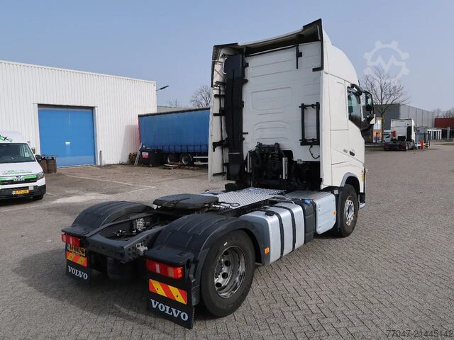 Standard-SZM Volvo FH 460 4x2, Glob, 2 Tanks, ACC, TUV, NL truck, ...