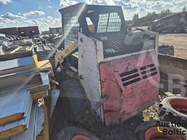 Loader Bobcat 743