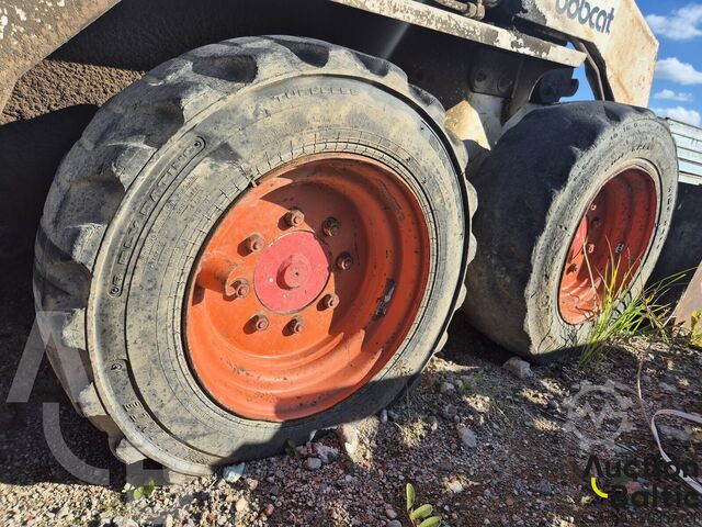 Loader Bobcat 743