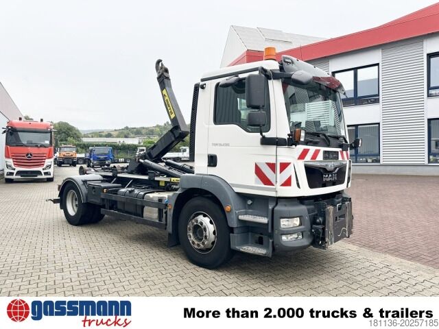 Roll-off tipper truck MAN TGM 18.290 4x2 BL, Winterdienstausstattung