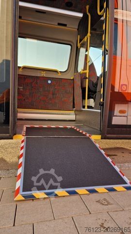 City bus MERCEDES-BENZ 2 x Vorlauffahrzeug Bürgerbus Niederflur 9 Sitze